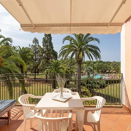 Modern House In A Peaceful Pula