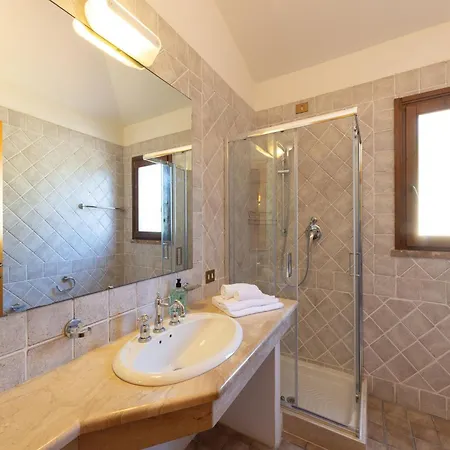 Modern House In A Peaceful * Pula